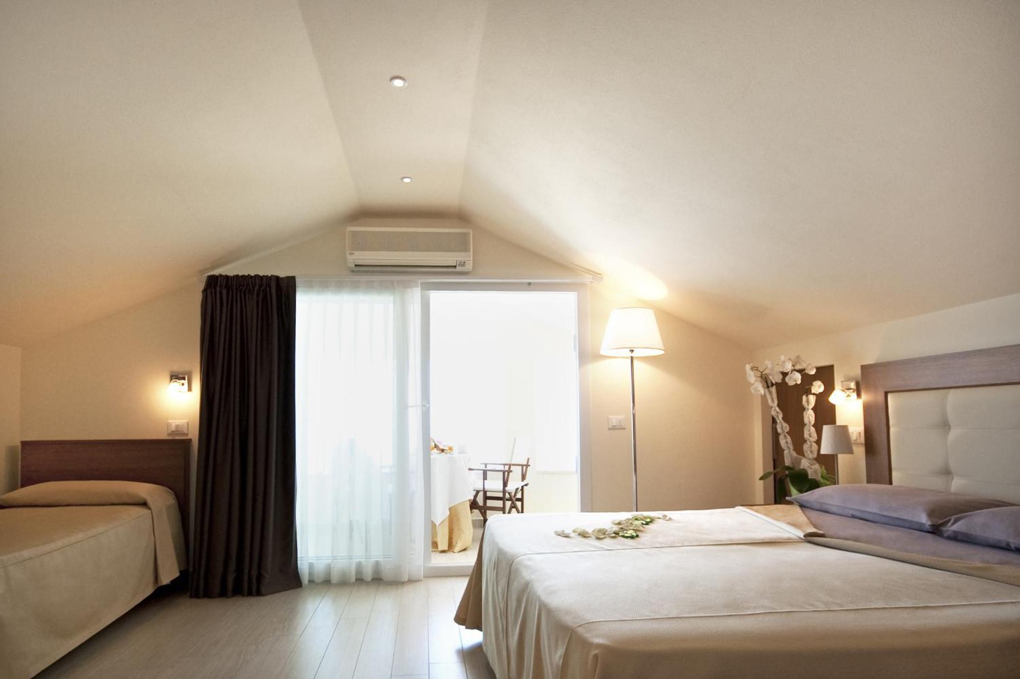Hotel Aurea Bellaria-Igea Marina Kamer foto